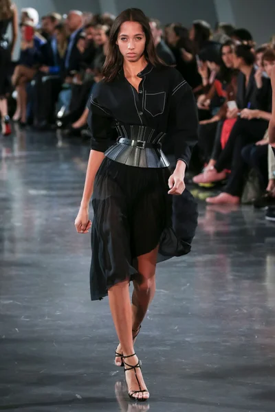 Look 8